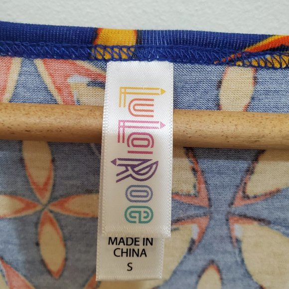 Lula Roe Women’s Top Sz Small - Picture 3 of 5